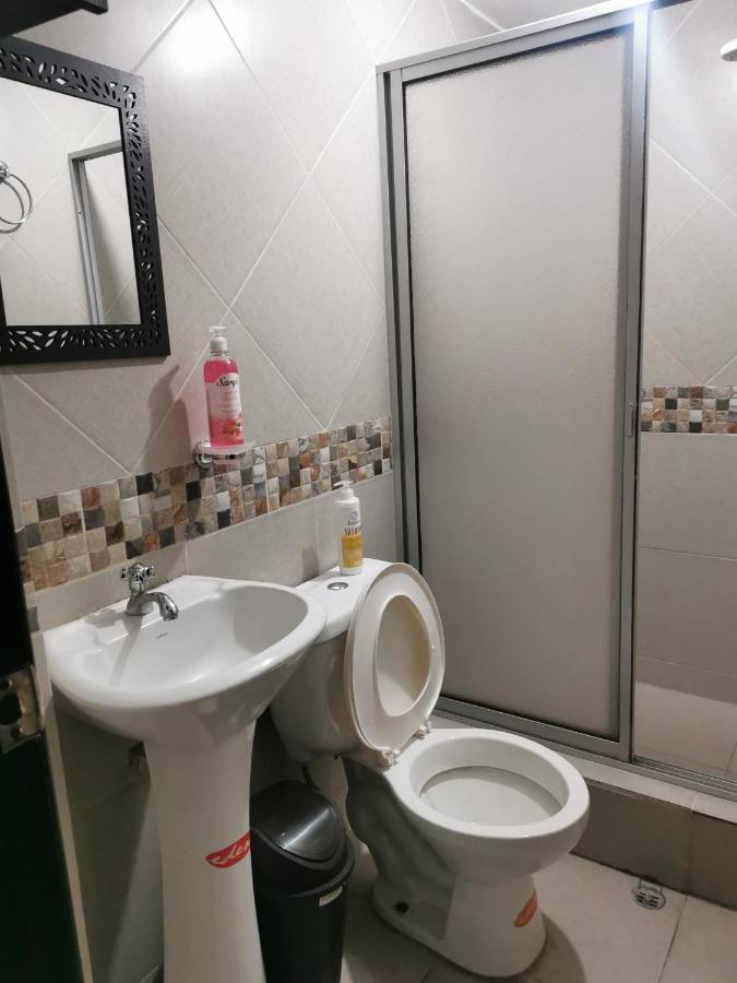 דירות באניוס Gigahouse מראה חיצוני תמונה